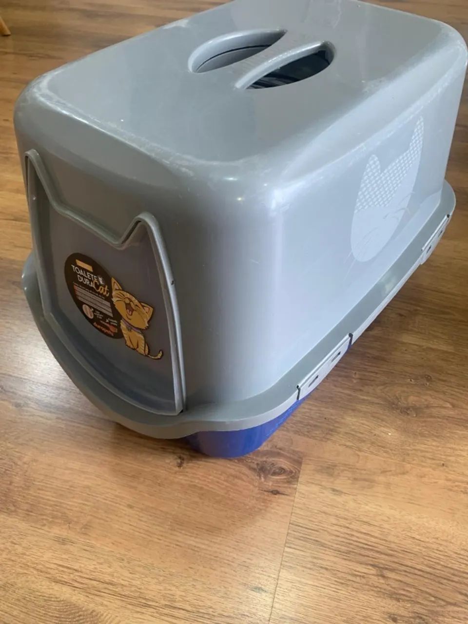 Caixa de areia para gatos fechada