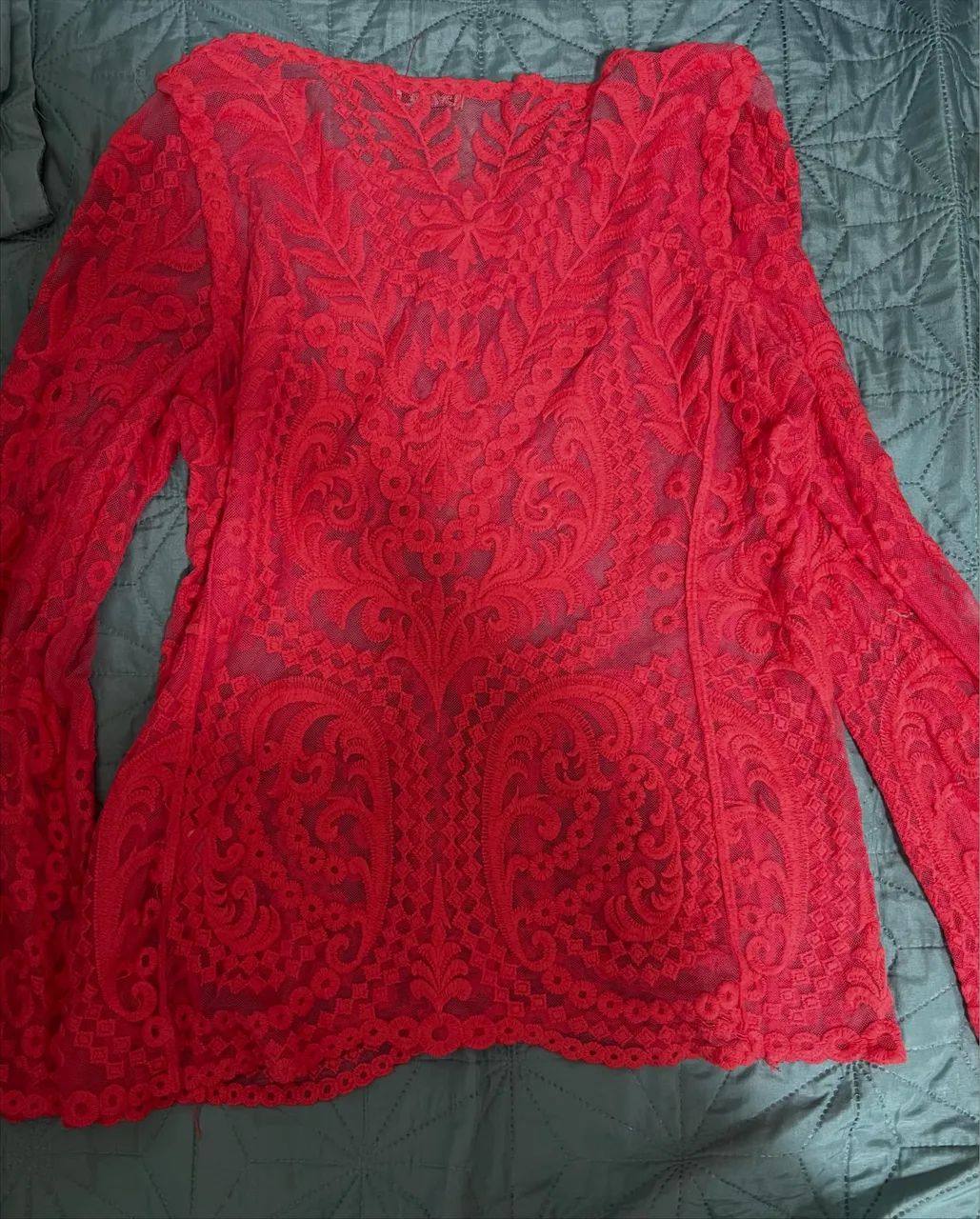 Blusas de renda branca e vermelho salmão tamanho G - Foto 5