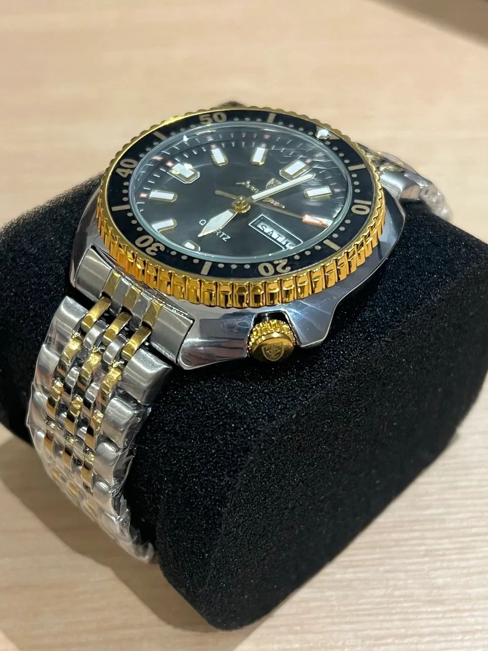 Relógio Poedagar Quartz (Novo) - Preto/Dourado - Foto 2