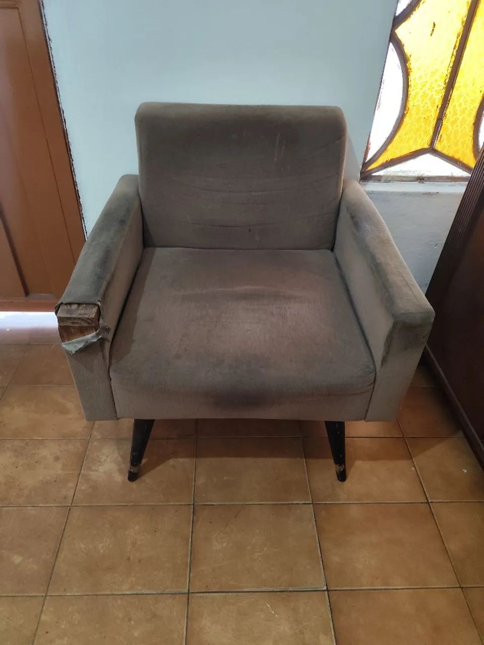 Vendo Poltrona Retrô