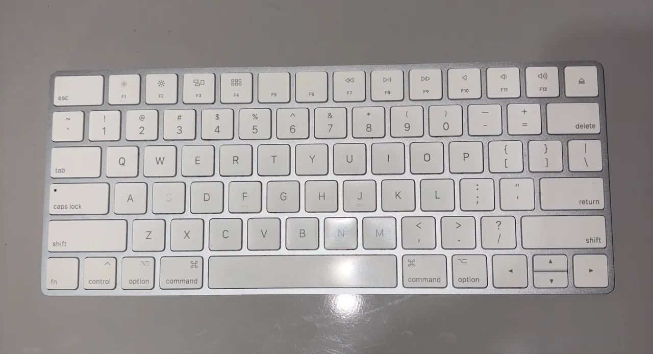 Teclado Apple keyboard mágico