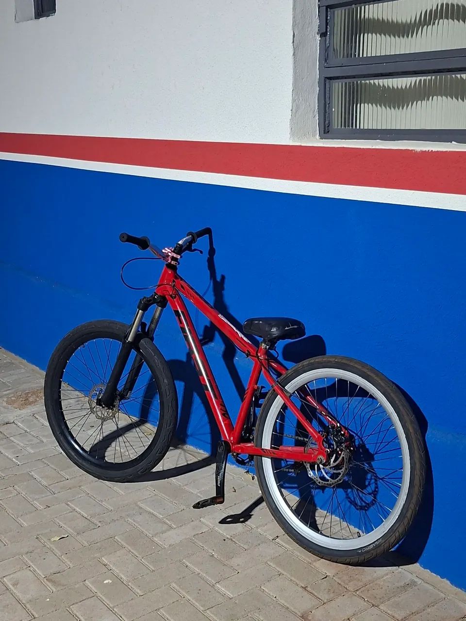 Vendo first, a bike está montada para a modalidade do grau - Foto 4