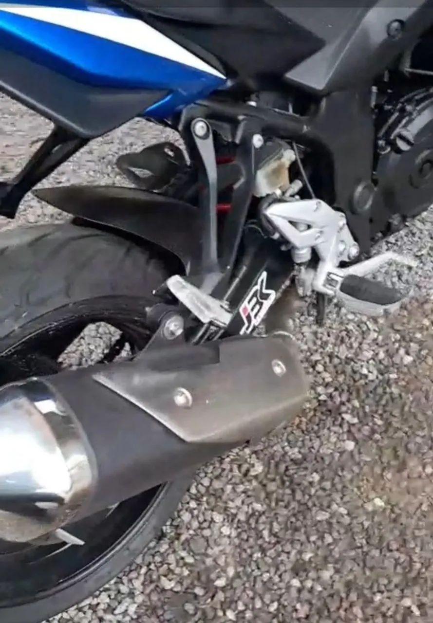 Suzuki Gsr 750 - Foto 2