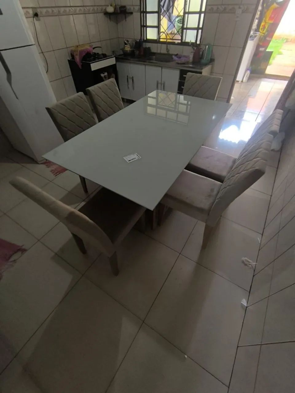Mesa de jantar com 6 cadeiras novas  - Foto 4