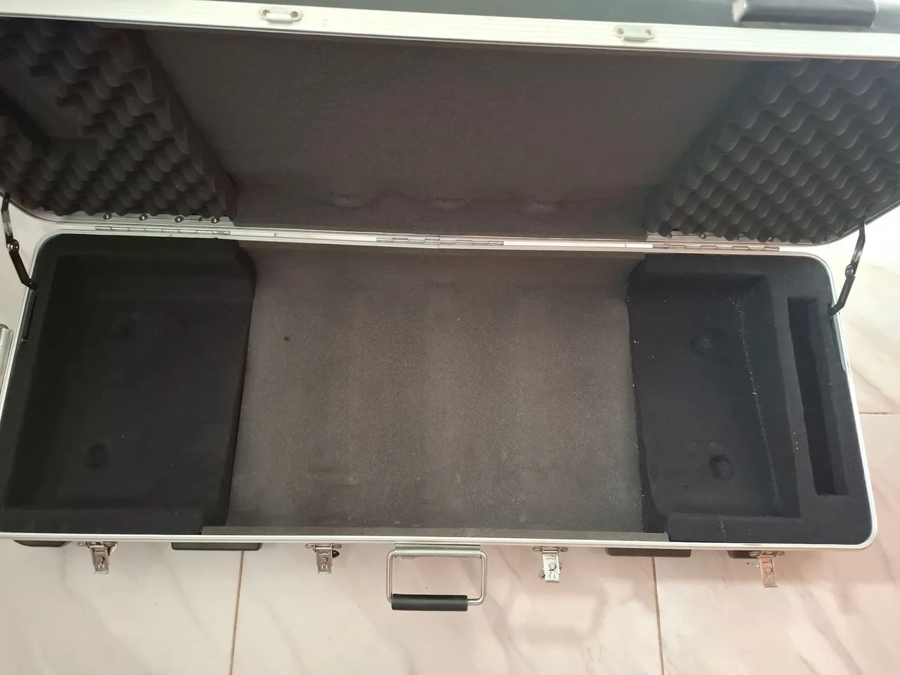 Case Korg Kronos 61 teclas  - Foto 3