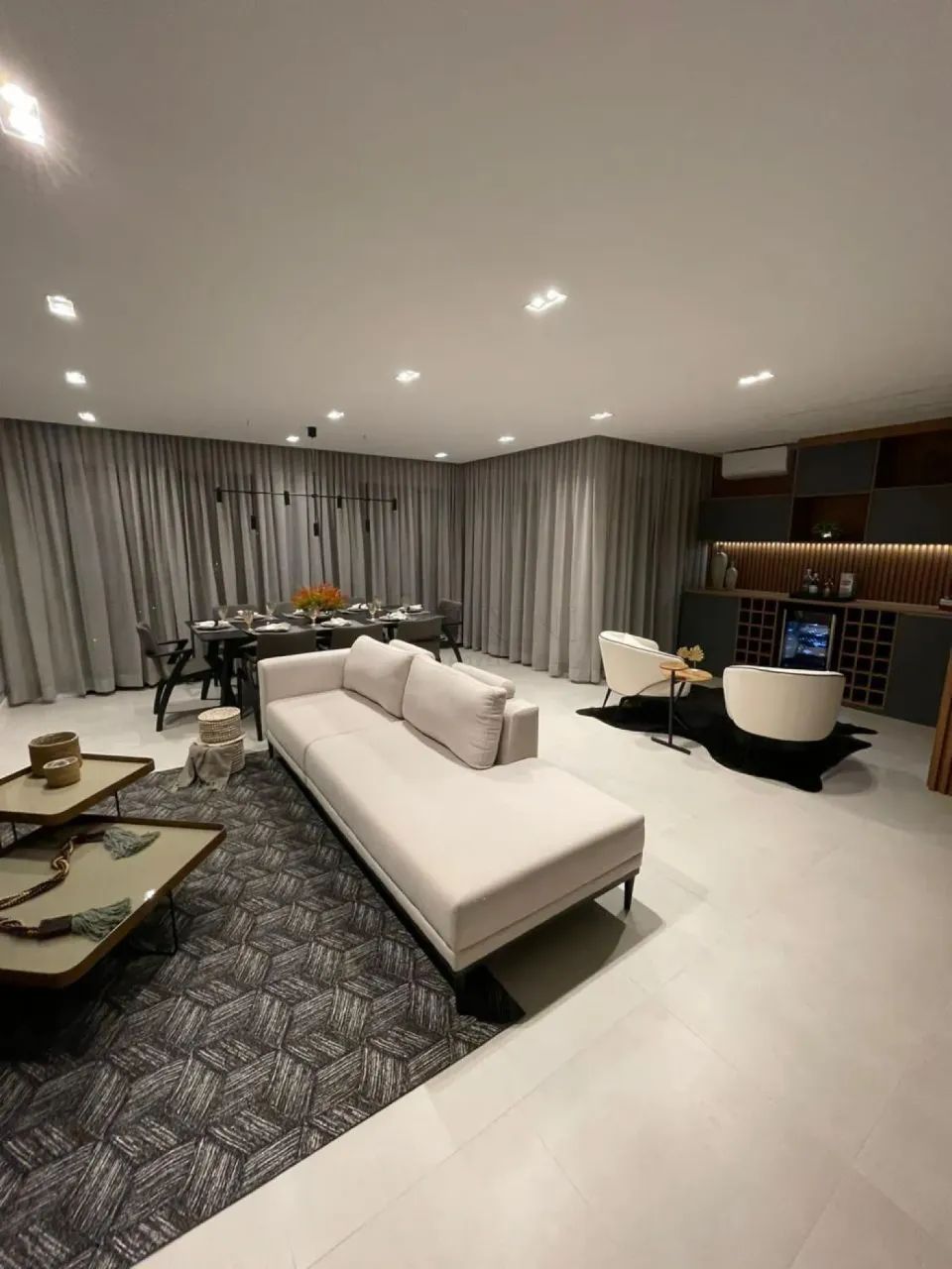 Apartamento Edifício Mirah | 3 Suítes, Mobiliado e Decorado na Zona Sul de Bauru