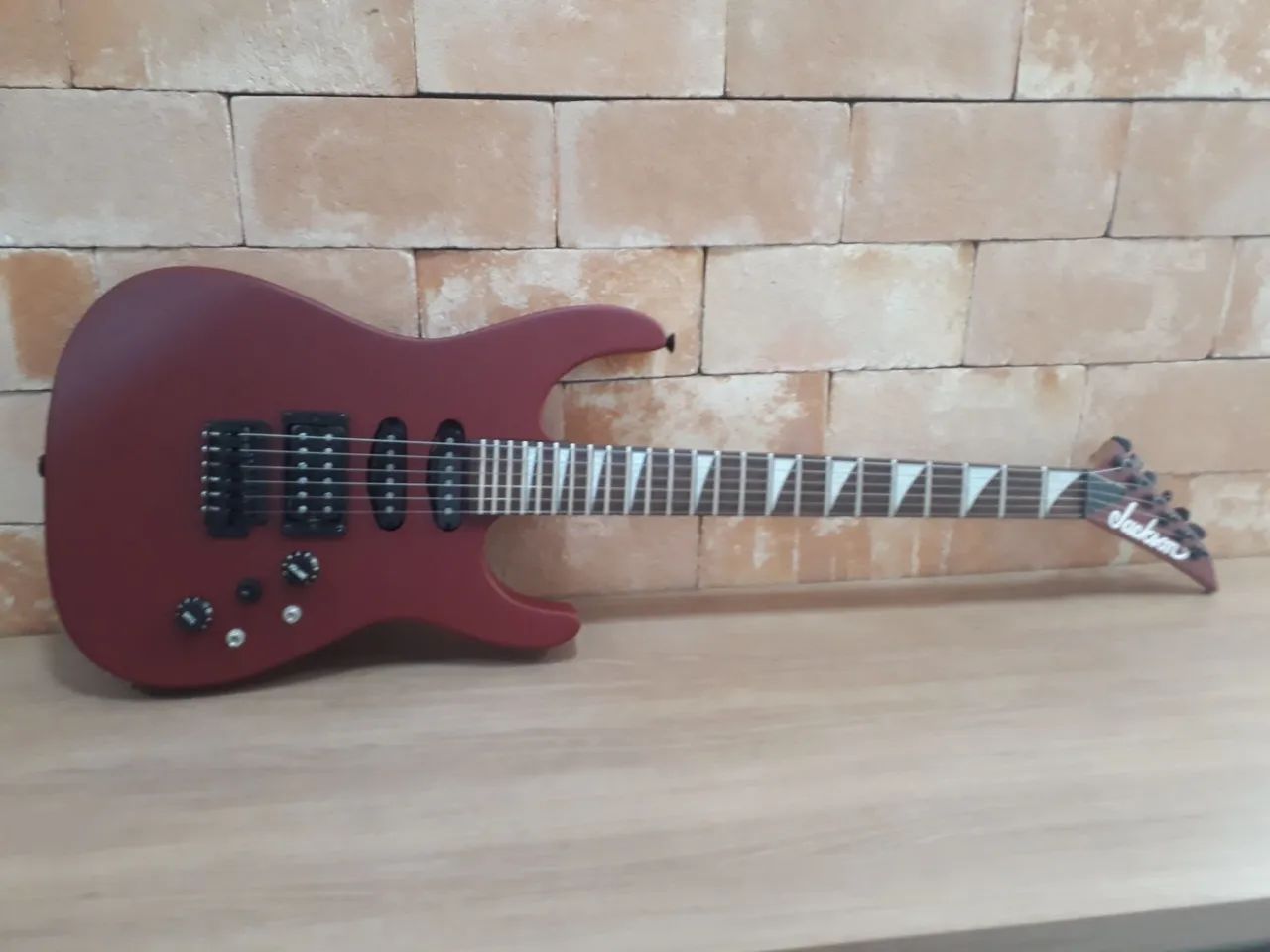 Guitarra jackson decada de 80 ( em excelente estado)