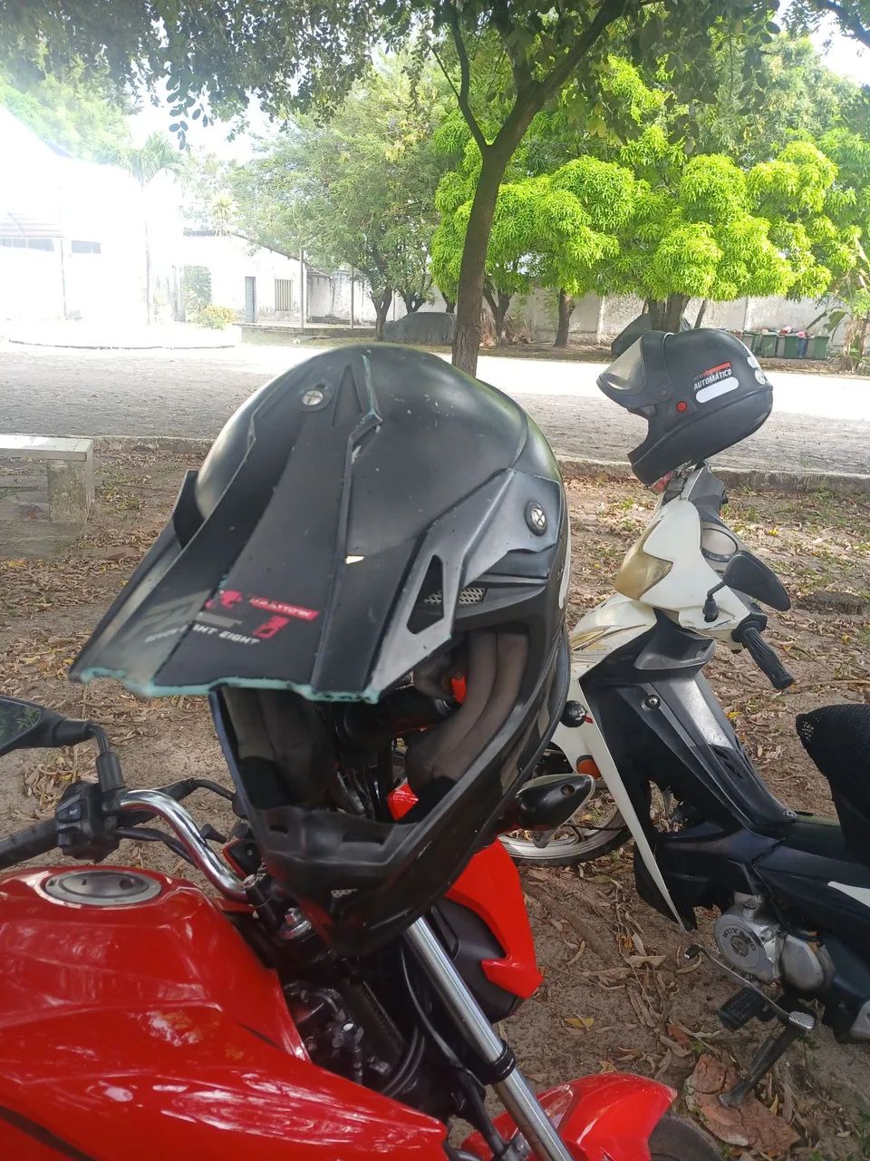 Capacete  queixeira - Foto 2