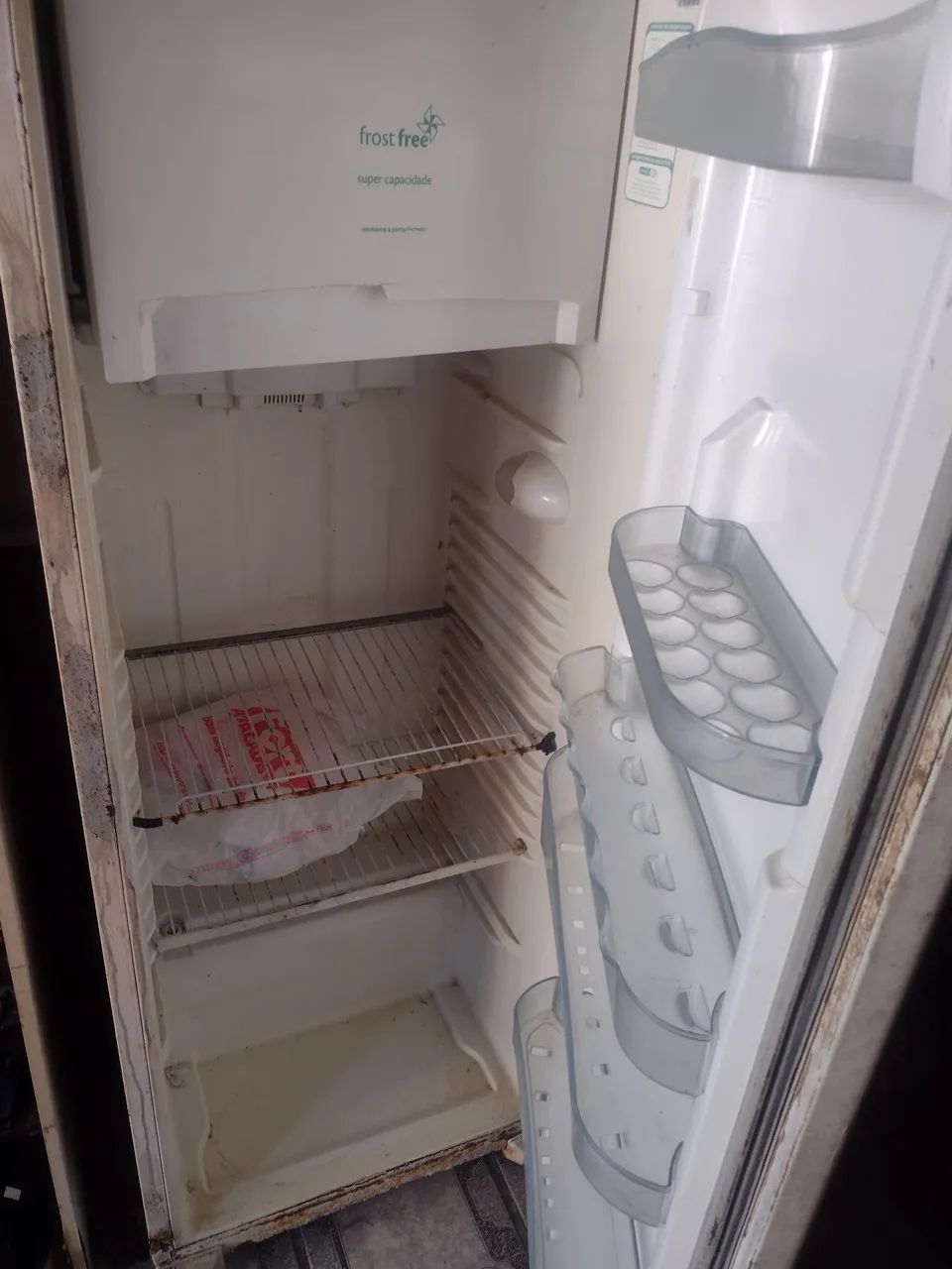 Vende-se geladeira funcionando  - Foto 2