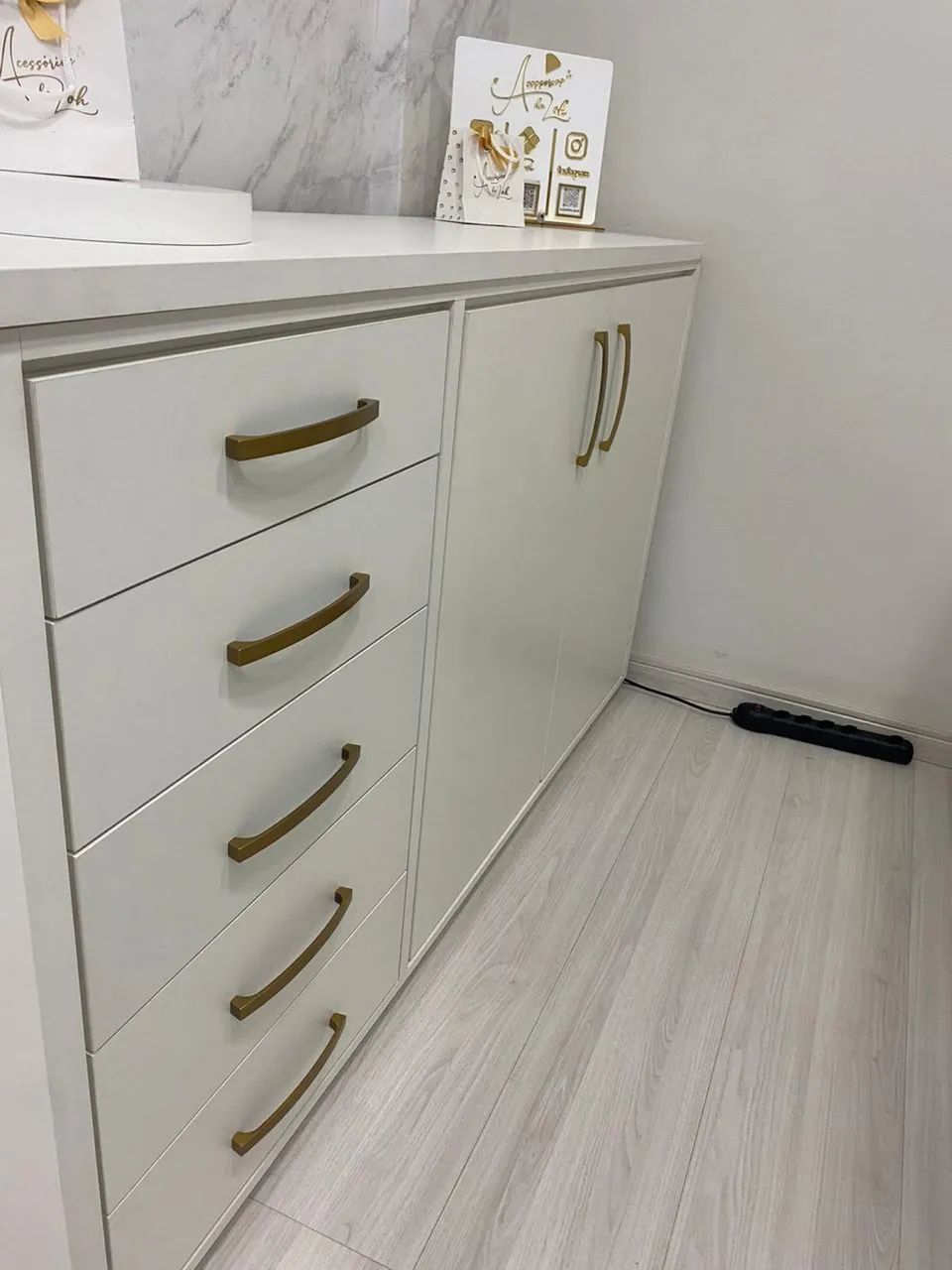 Armário multifuncional (Marcenaria )65576109271683121
