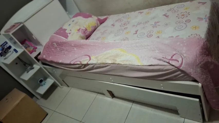 Cama solteiro com cama auxiliar,  gavetas e baú.  - Foto 2