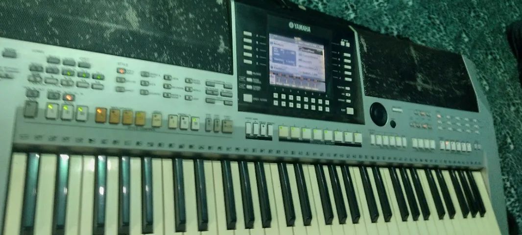 TECLADO S910 YAMAHA TOP