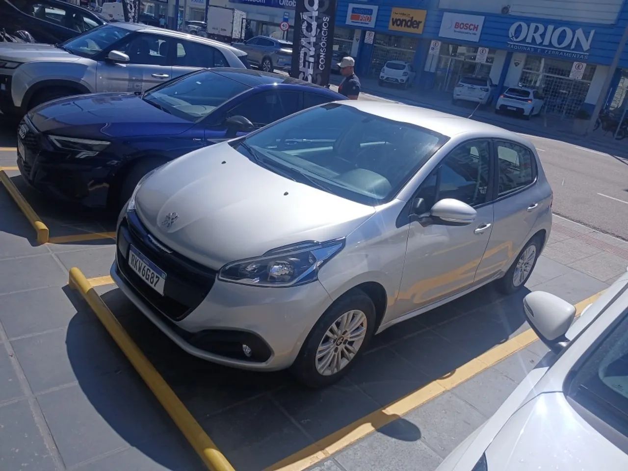 Peugeot 208 Active 1.2 Flex 12V 5P Mec. 2020 - Foto 2