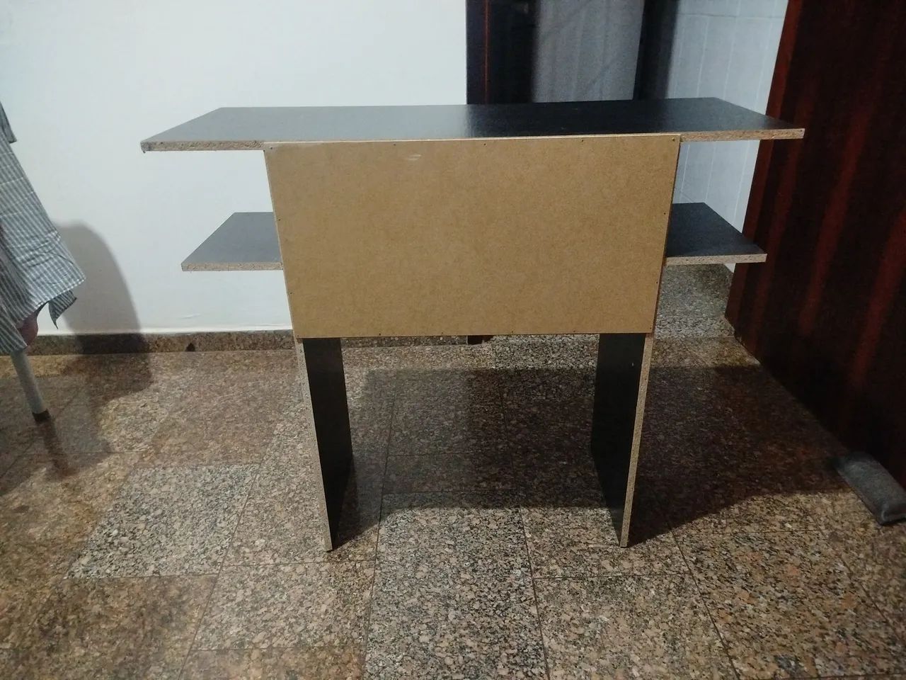 Mesa escrivaninha preta para estudo e computador  - Foto 2