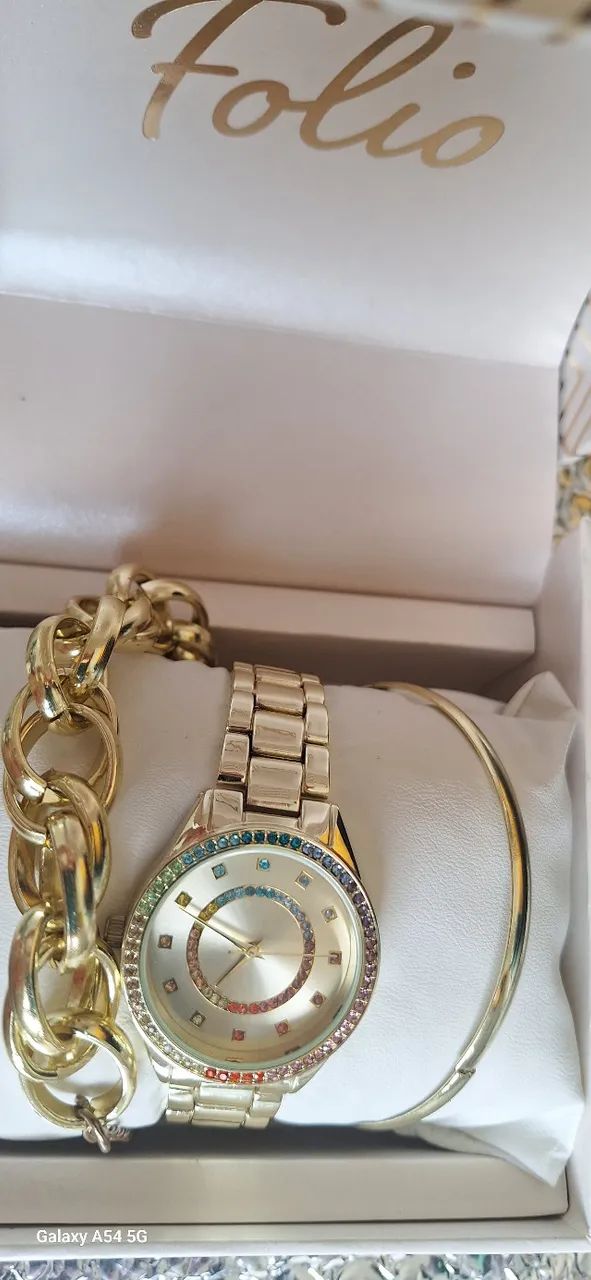 Relogio de pedrinhas e pulseira doirada lindo promocao  - Foto 2
