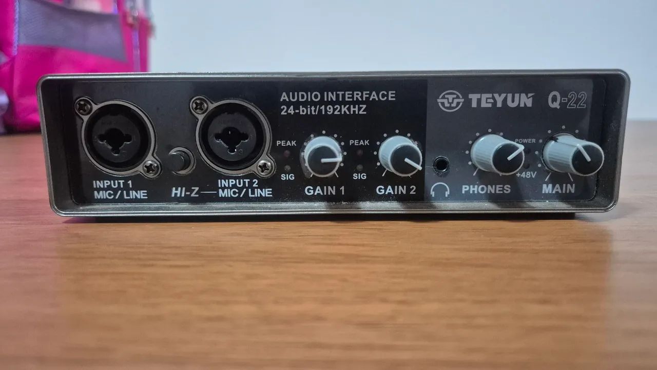 Interface de Áudio Teyun Q-22 - 24 Bit / 192 KHz