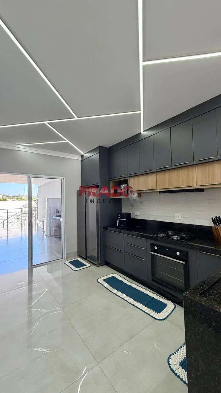 Casa à venda em Maringá, Jardim Imperial II, com 3 quartos, com 162.86 m²