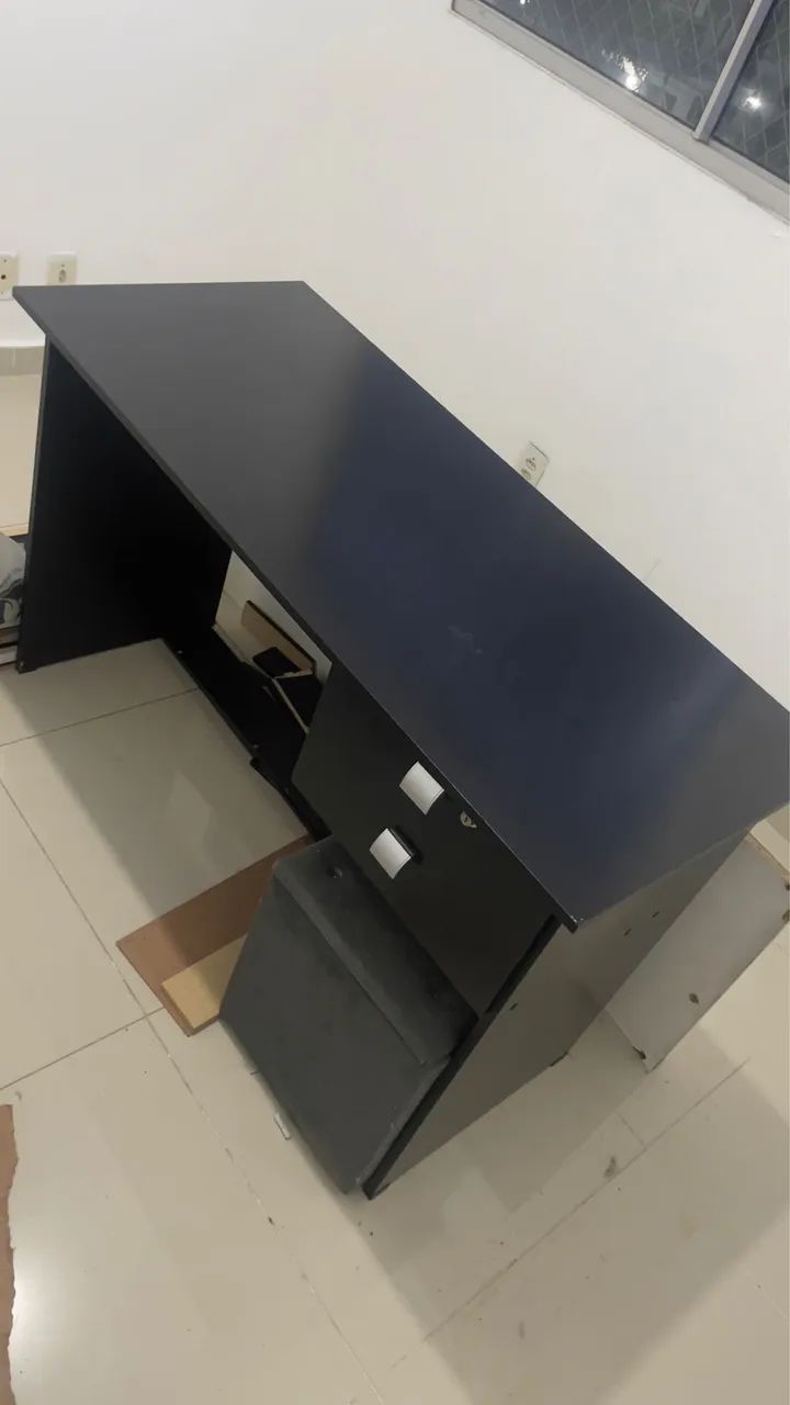 Escrivaninha Nova