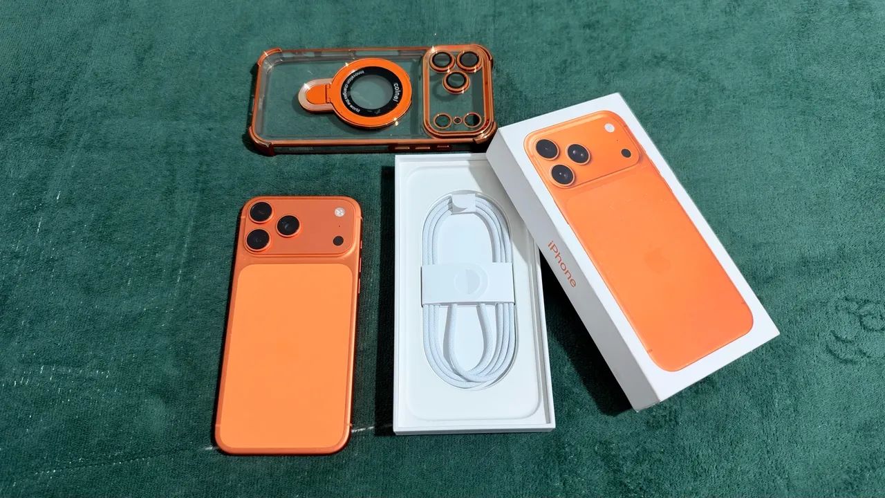 iPhone 17 Pro Max 256 GB na cor laranja - Foto 4