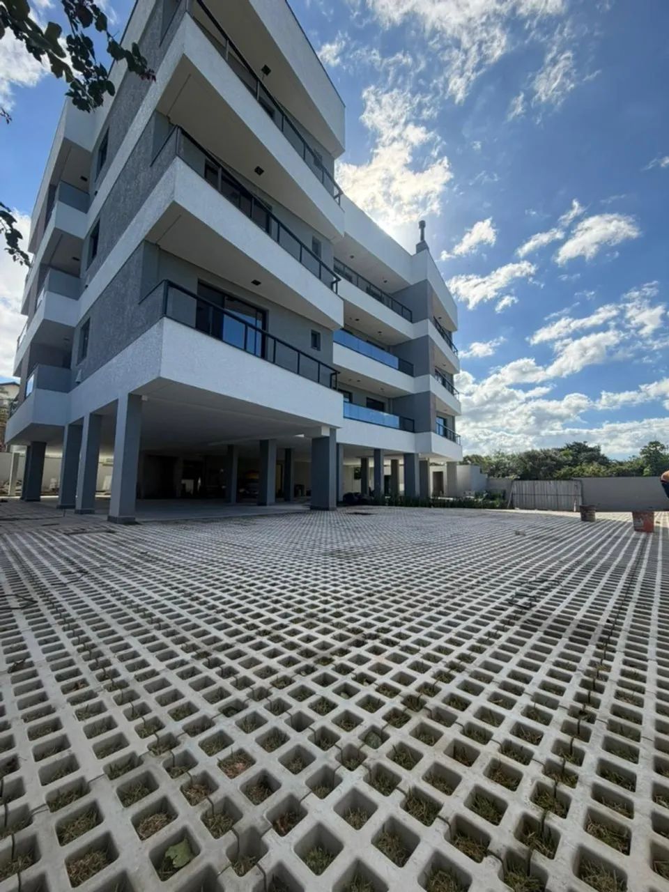 Apartamento com 2 quartos + sacada à 80 metros da Praia do Santinho! Confira! - Foto 3
