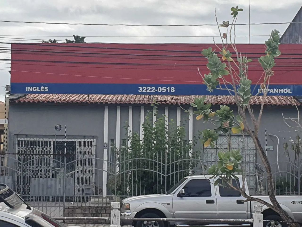 Ponto Comercial próximo à Av. Barão de Maruim - 205923 [23552]