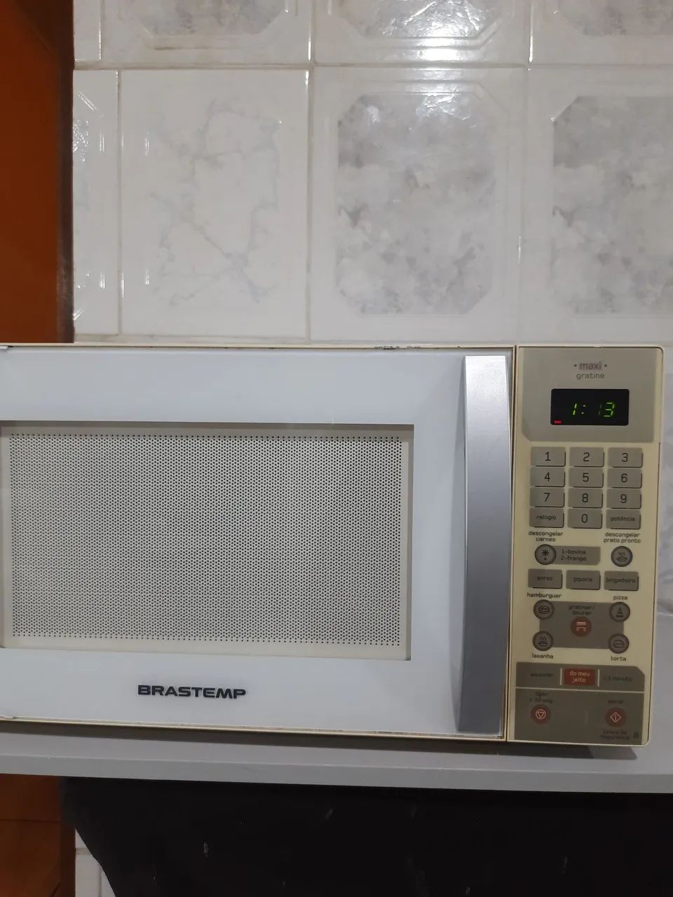 Micro-ondas BRASTEMP Maxi gratine 30L, 127v  funcionando perfeitamente  - Foto 3