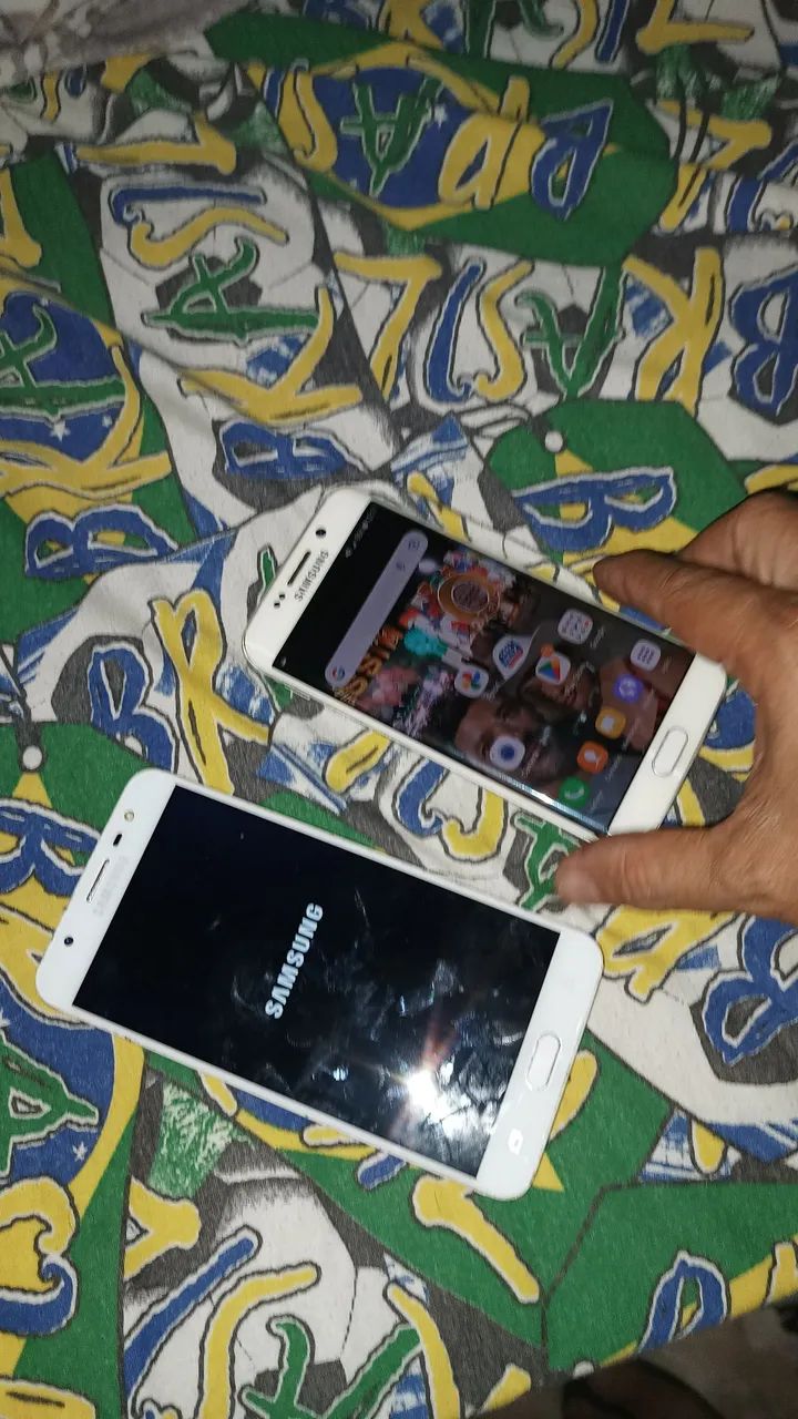 Smartphone Samsung colecionável  - Foto 2