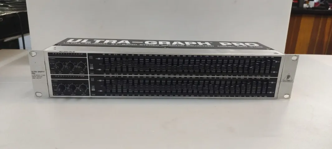 PROCESSADOR BEHRINGER DEQ2496 usado em ótimo estado com manuais