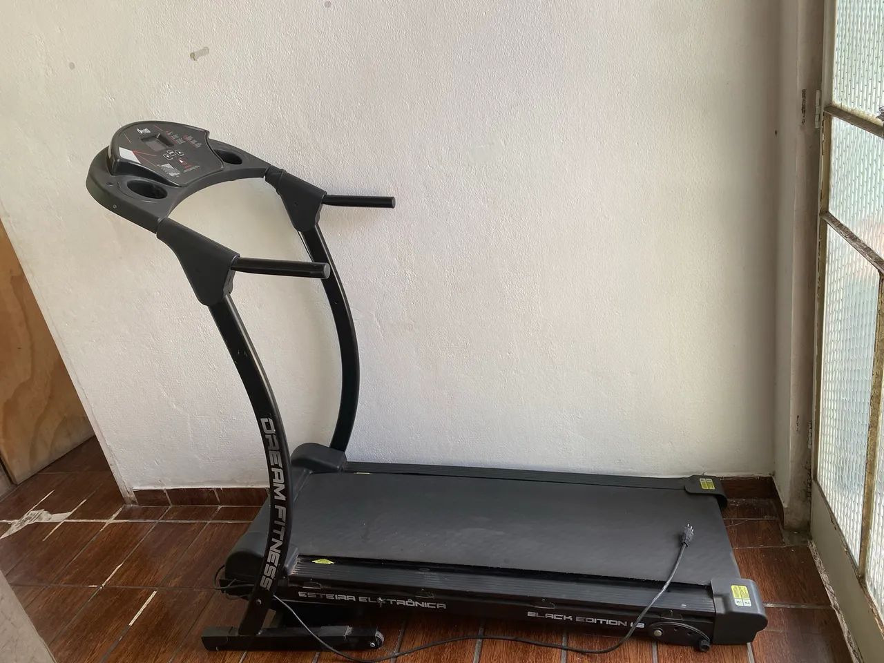 Vendo Esteira  Semi nova 
