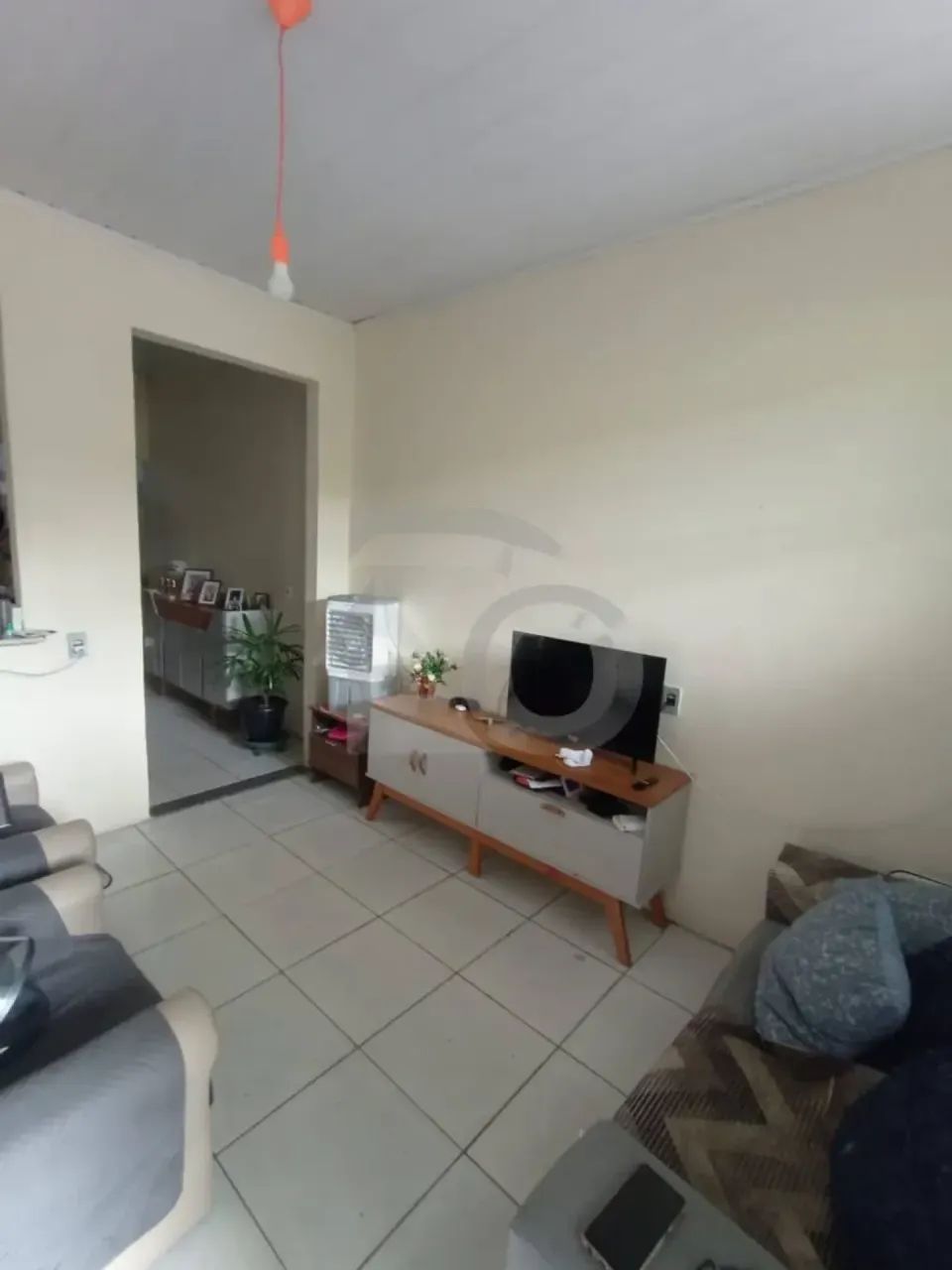 Casa no Bairro Lamarão com Suíte, Área de Serviço e Venda à Vista