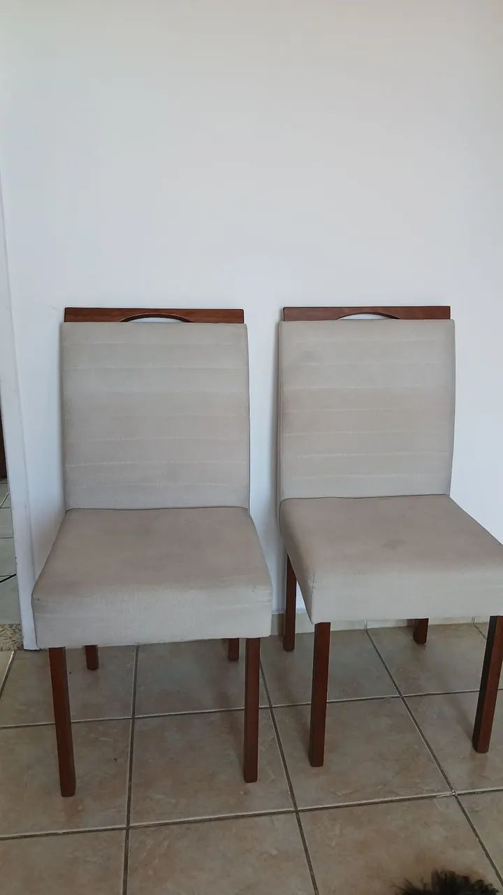 Vendo cadeiras em madeira - Foto 3