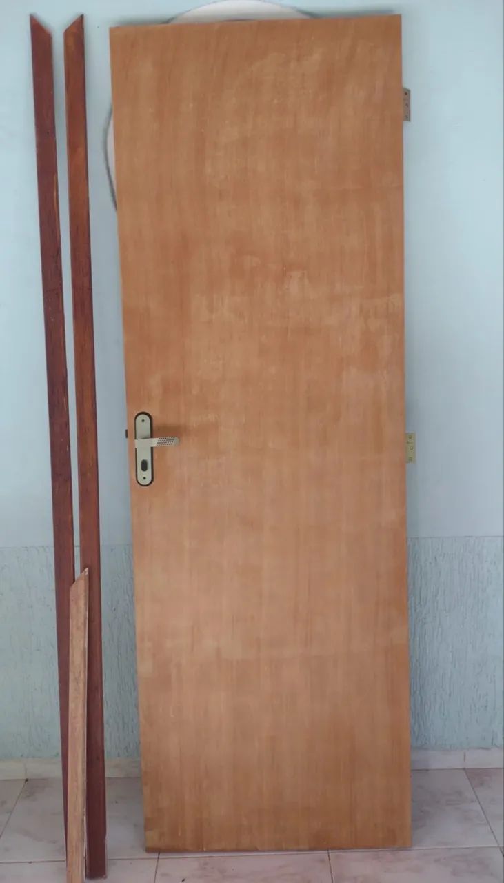 Vendo Porta de Madeira 