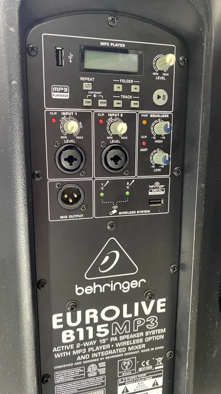 (Par de caixas ativas) BEHRINGER B115MP3 - Foto 5