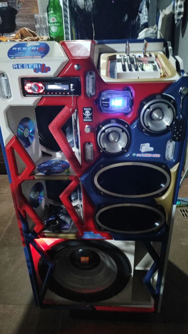 Caixa  Bob vendo ou troco por Pc gamer 