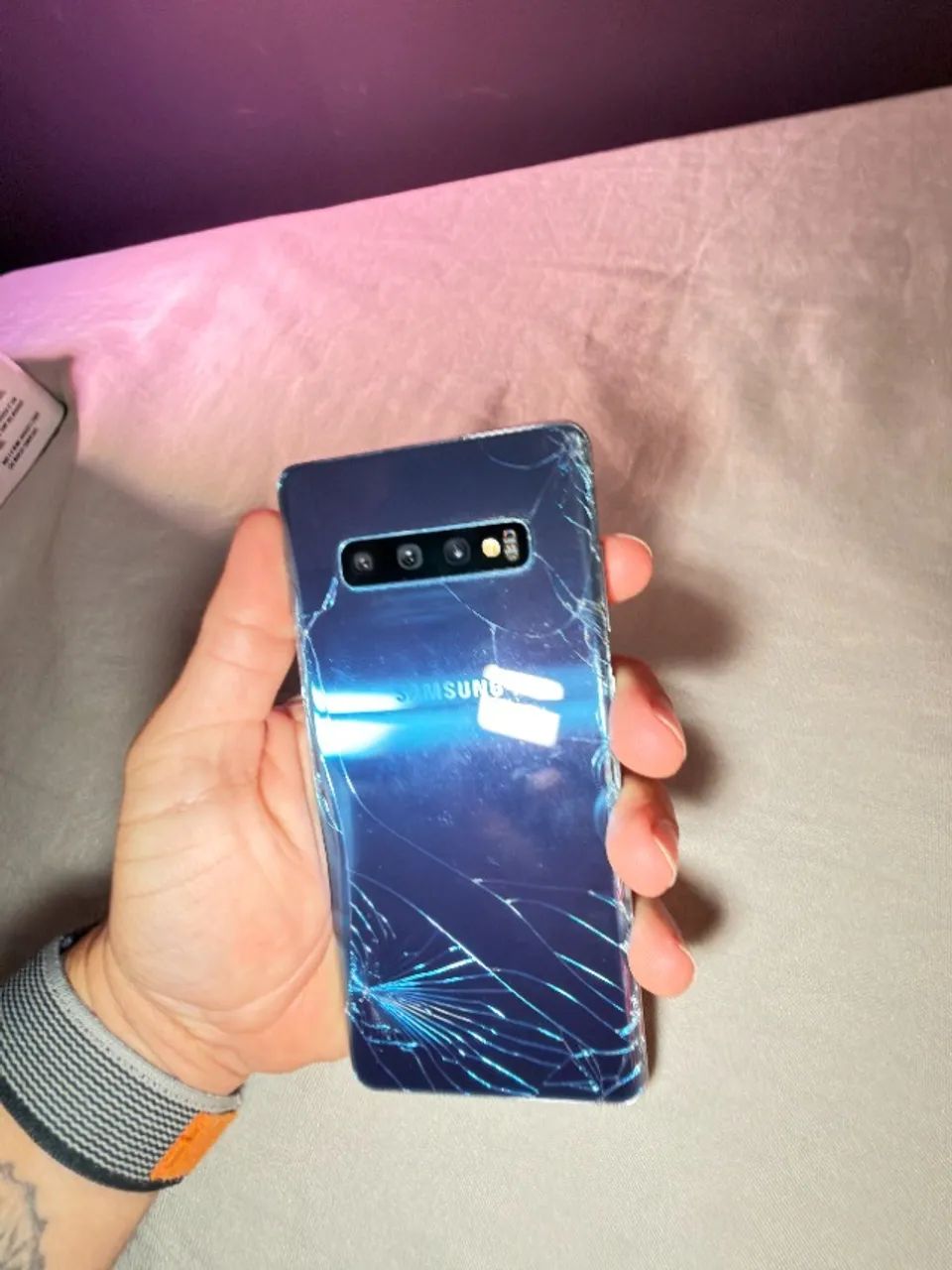 Celular Samsung S10 c/ defeito - Foto 2