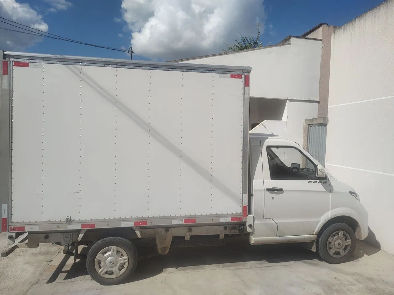faço transporte de cargas e mais mudança 