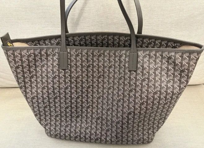 Bolsa Tote Tory Burch com Monograma e Zíper