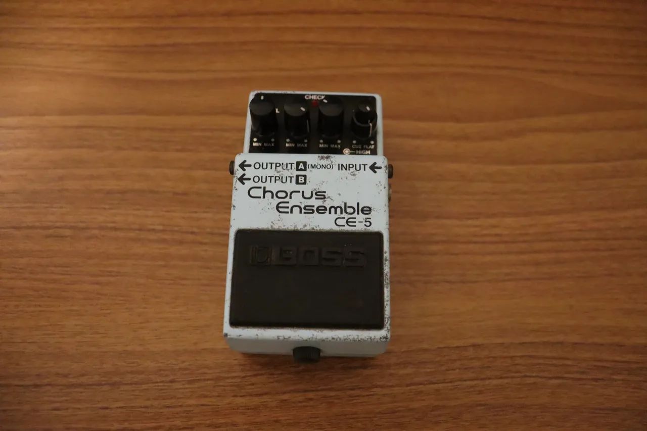 Pedal Boss Chorus Ensemble CE-5 (Pink Label / Anos 90