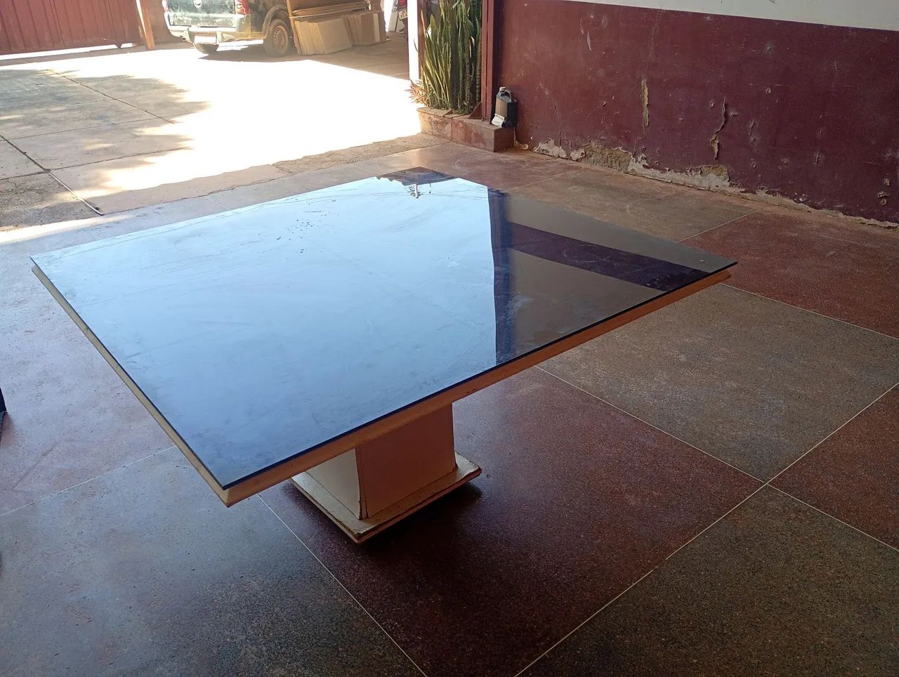  Mesa Grande com tampo de vidro quadrada - Foto 3