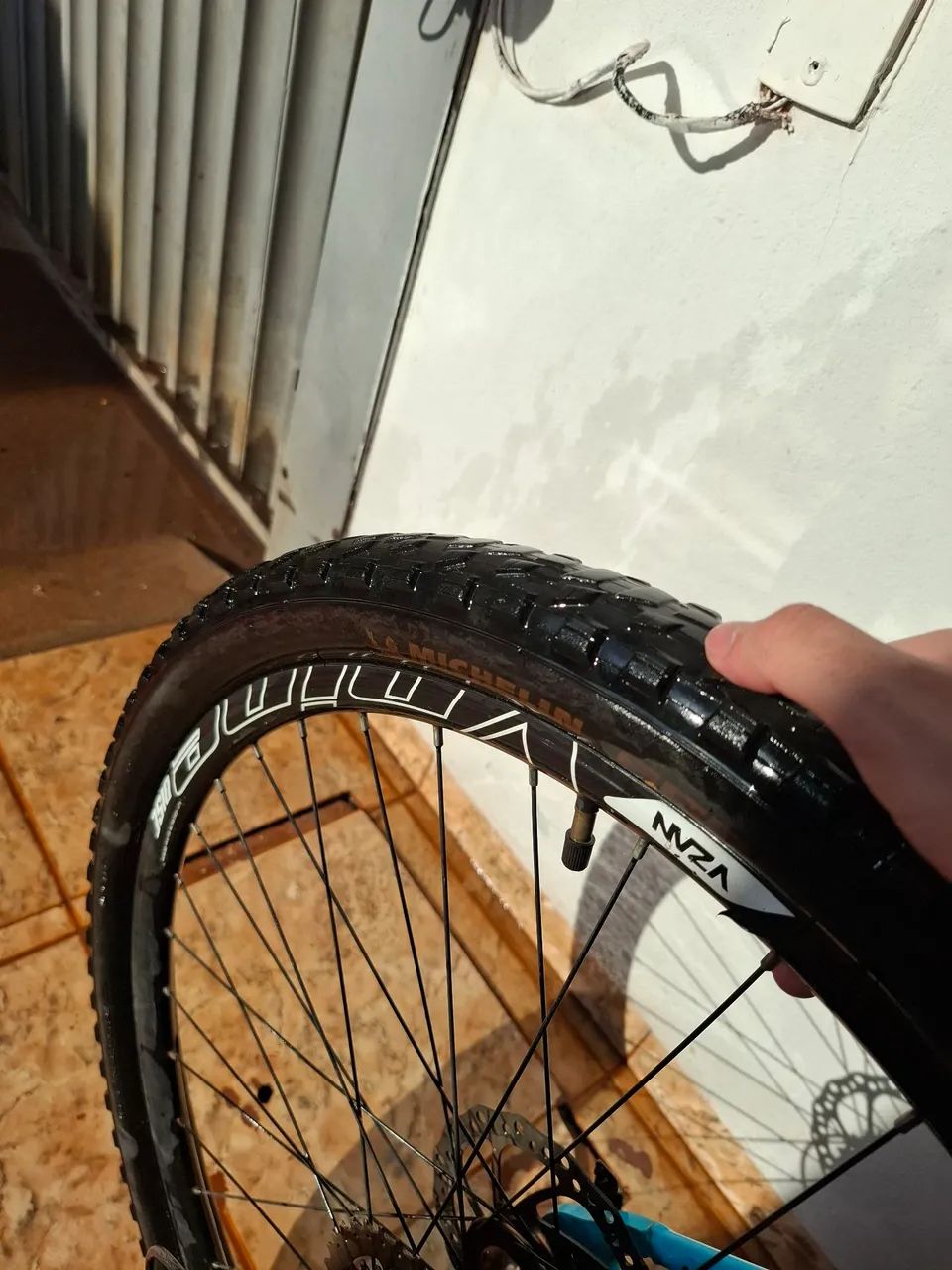 Bicicleta Aro 29 Shimano - Foto 3