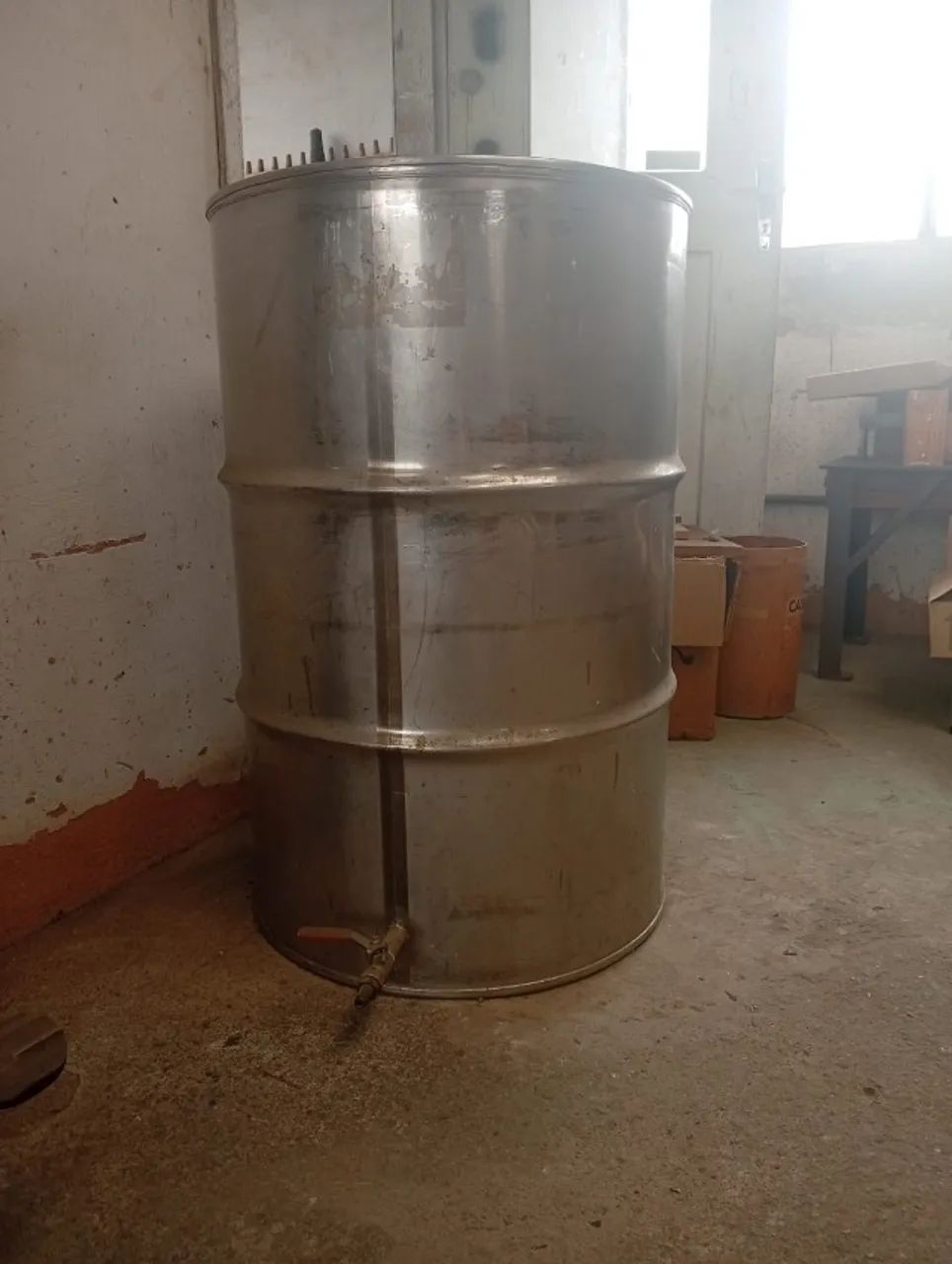 Tambor de inox 200 Litros com torneira
