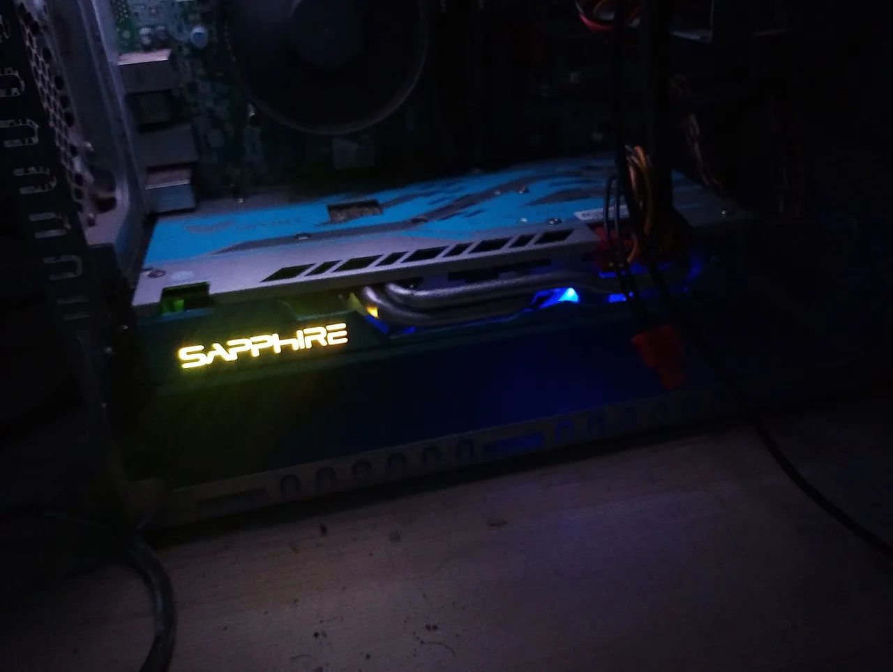 Placa de vídeo rx590 