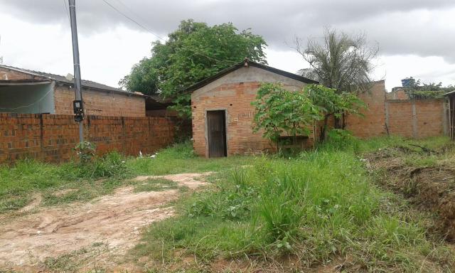 Vendo está casa no bairro lagoinha