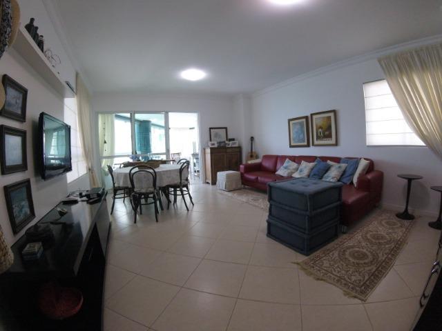 3 suítes + lavabo, mobiliado, 1 por andar, 2 vagas, 20m do mar, lazer compl, barra sul. - Foto 17