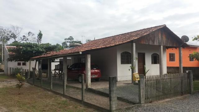Boa casa de alvenaria em itapoá, aproximadamente 1.100 metros da praia, total de 108 m2 co - Foto 2