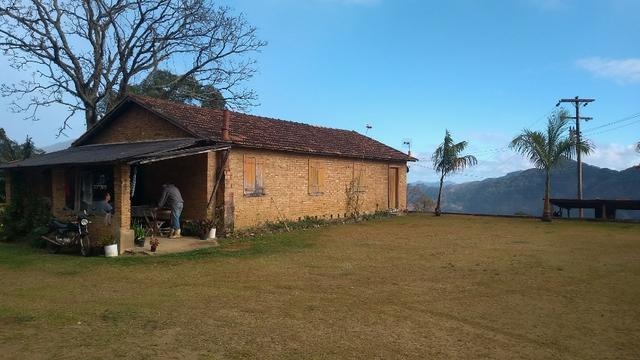 Belíssimo sítio em Pedra Aguda - Bom Jardim - RJ - Foto 11