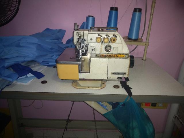 Máquina overlock - Foto 2