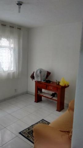 Excelente casa com sala 02 dormitórios condições de ampliar - Foto 3