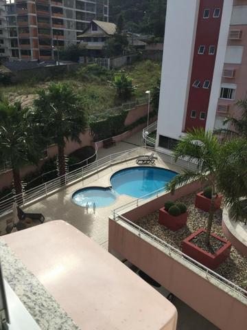 Apartamento de 02 dormitorios, com ampla sacada -Saco Grande - Foto 13