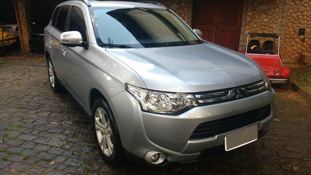 Outlander 2015 2dono km 45.000 muito nova - Foto 3